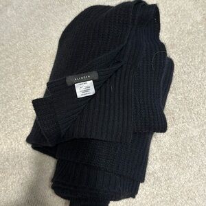 Cozy black knit wrap/scarf Halogen